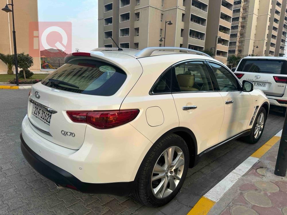 ئينفنتي QX70